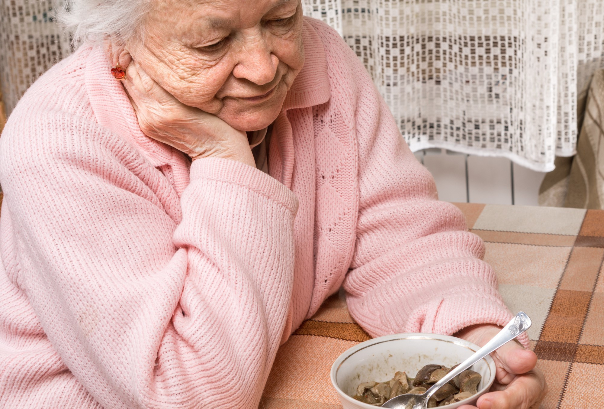 <p>Alzheimer’s Australia NSW, urges the Government to urgently address the issue of malnutrition and dementia.</p>
