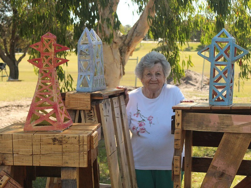<p>An outdoor art exhibition engages Feros Care residents and has sparked conversation</p>
