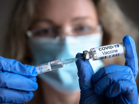 <p>Aged care and disability workers will get priority access to walk-in COVID-19 vaccination hubs over the next five days. [Source: Shutterstock]</p>

