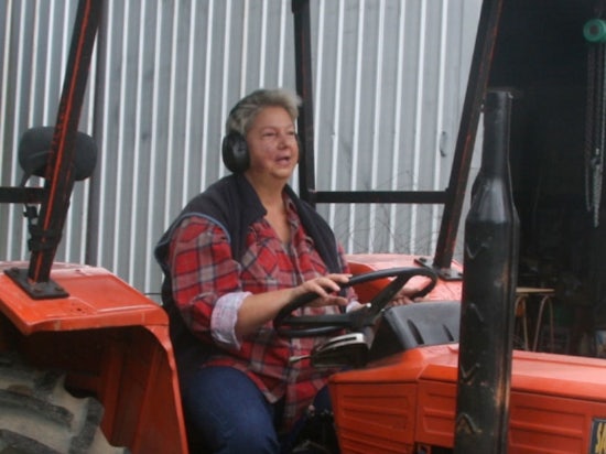 <p>Country Mile Home Care offer farm sitting with respite and transport services in rural areas</p>
