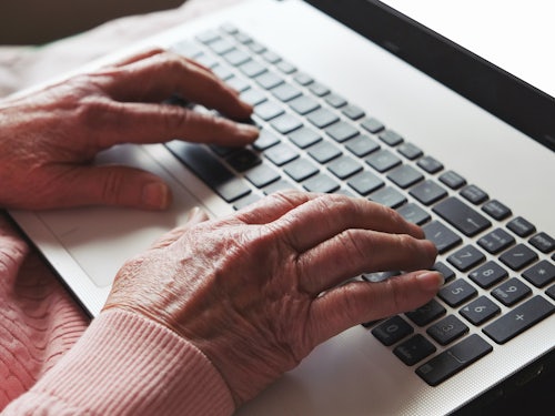 Link to Older Australians dipping their toes in the digital world article