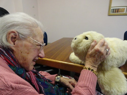 Link to New research shows that robotic animals could be the way to go in dementia care article
