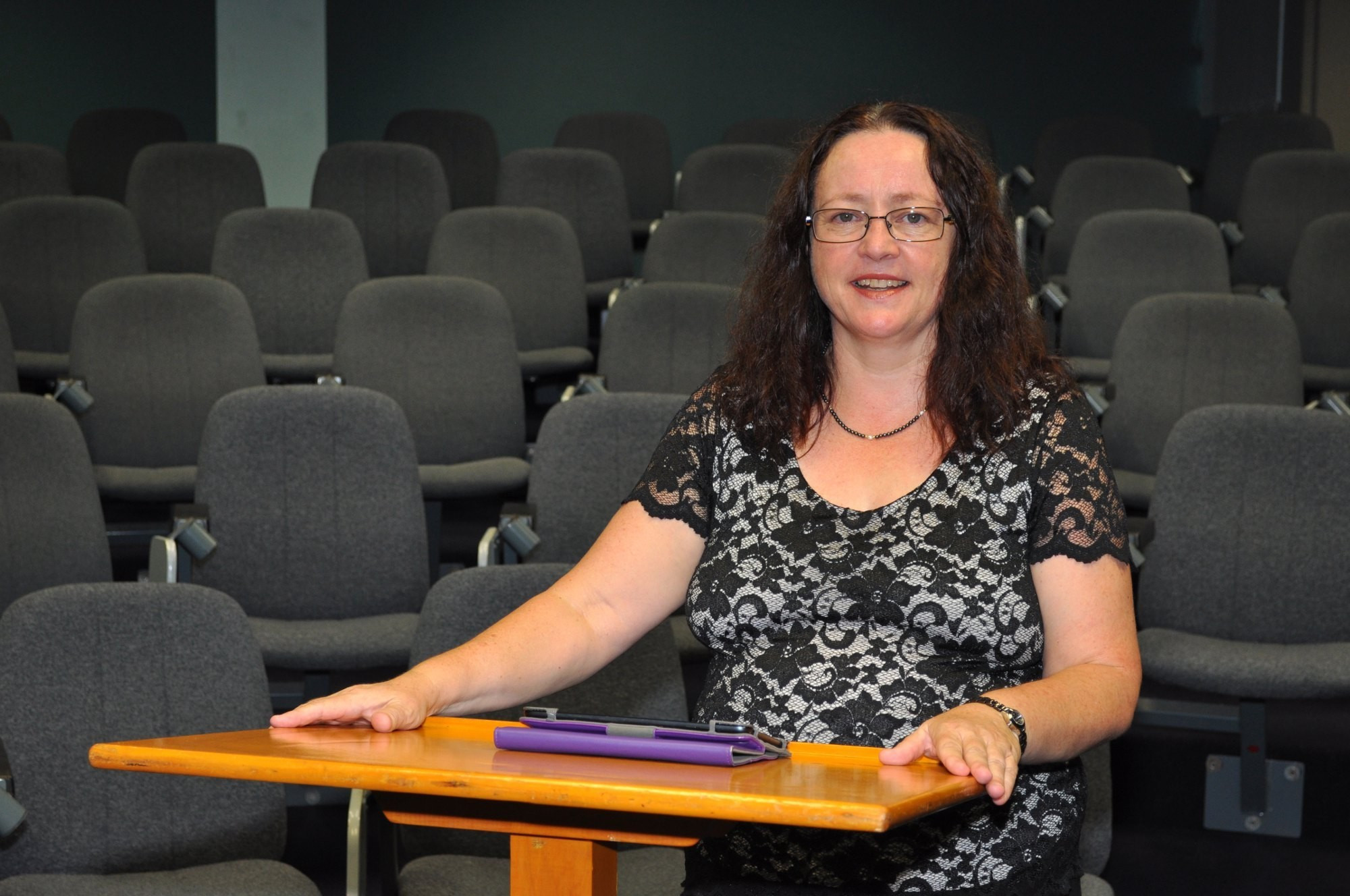 <p>CQUniversity Professorial Research Fellow, Lynne Parkinson, is keeping an eye on how baby boomer women – those entering their 60s – are managing osteoarthritis.</p>
