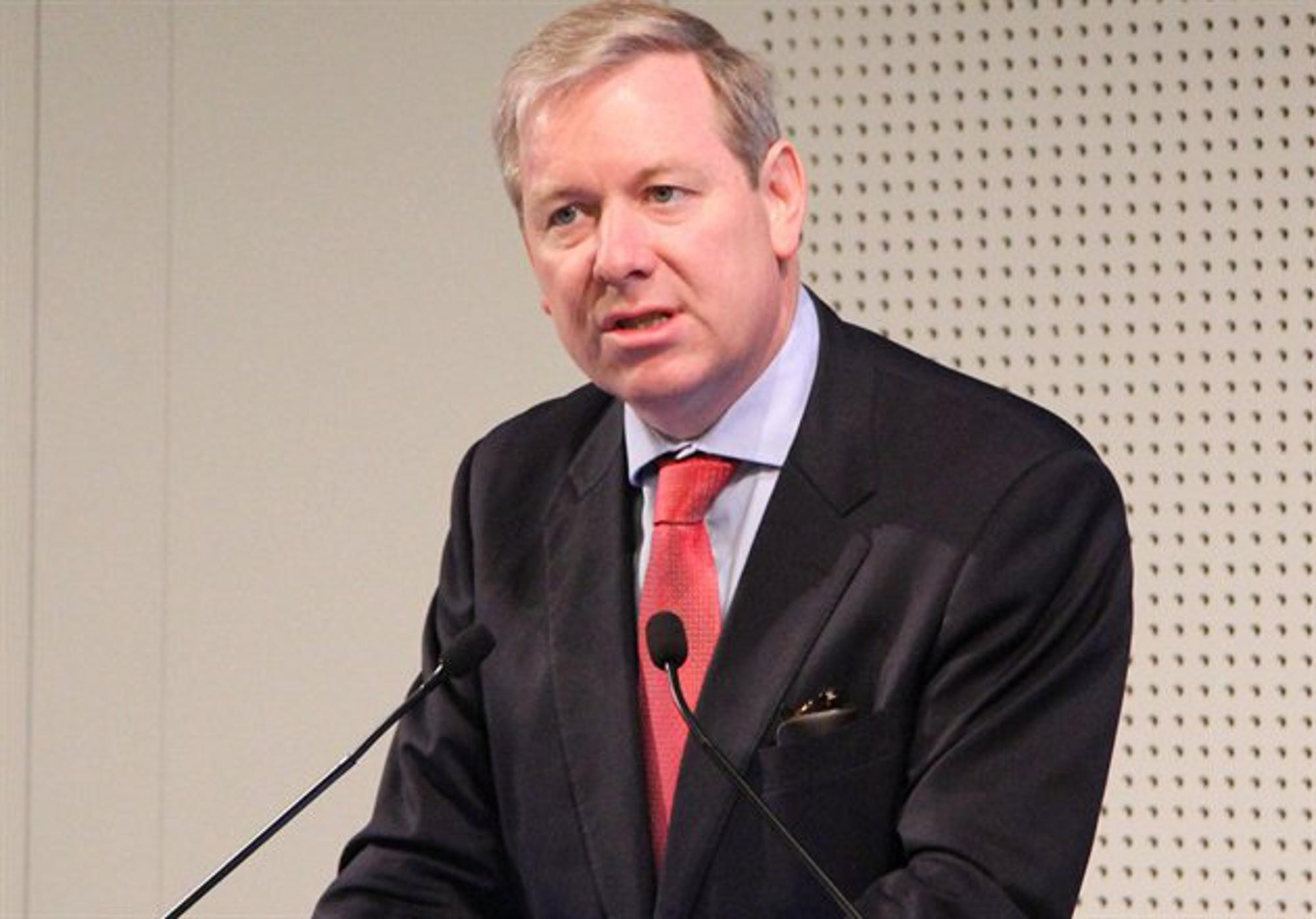 <p>Victorian Minister for Health, David Davis, has announced the signing of a lease enabling the build of a new state of the art aged care facility specifically for the large Croatian community.</p>
