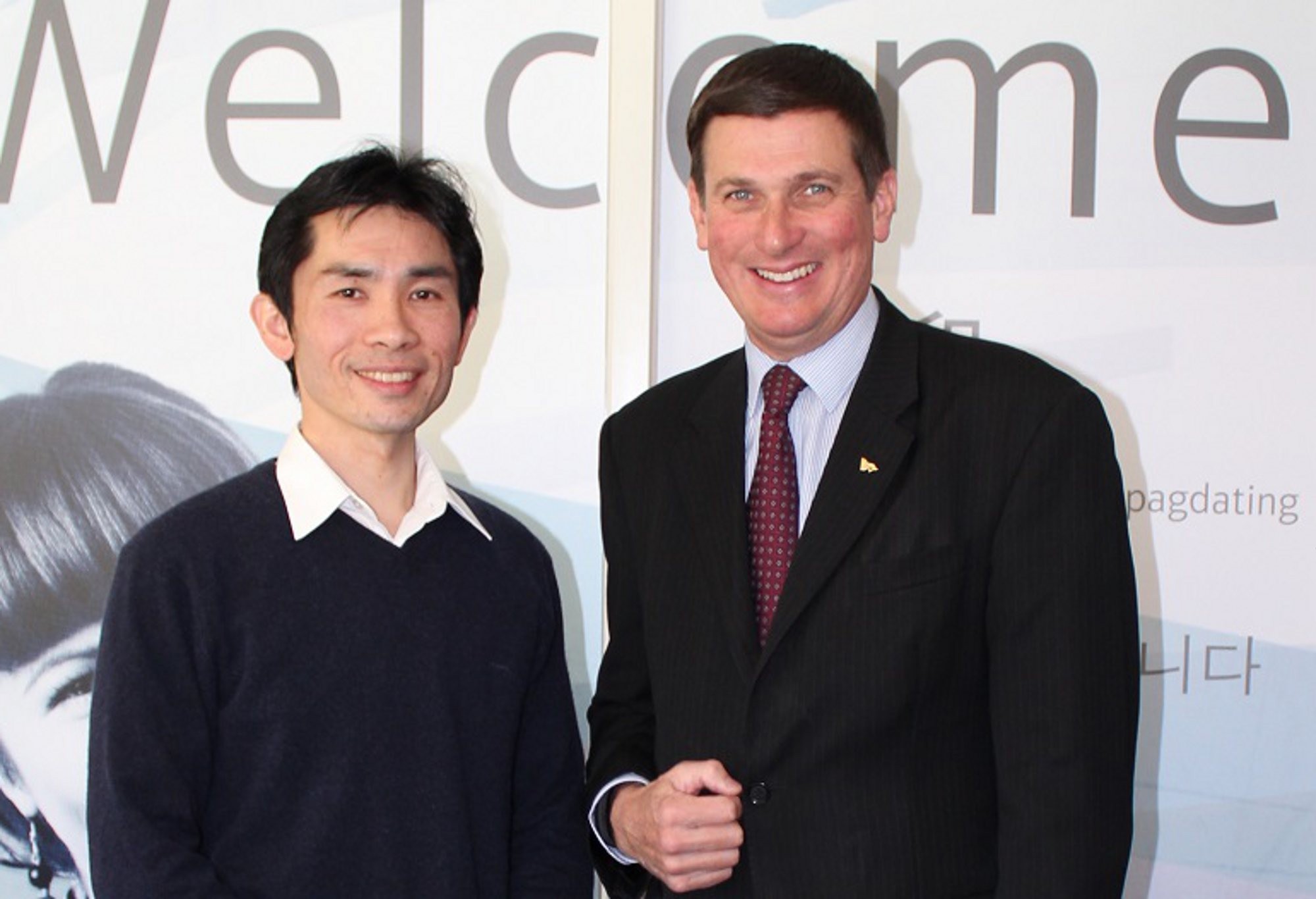 <p>Neil Angus MP with Crossway Baptist Church's Pastor Sherman Huang.</p>
