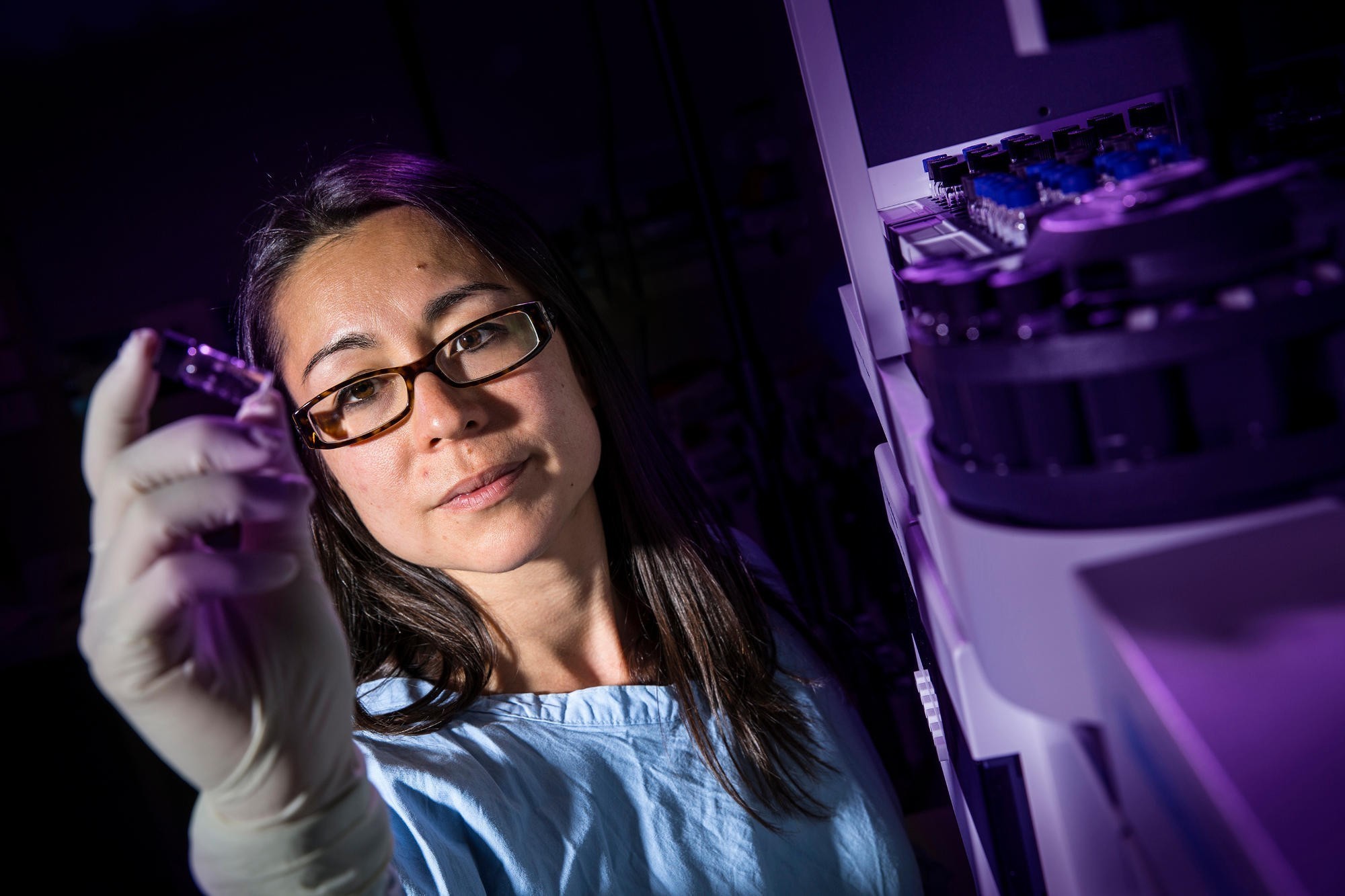 <p>In Dr Lezanne Ooi's lab, researchers are trying to understand the differences in cells from patients who suffer from diseases like Alzheimer’s compared to people who don’t,</p>
