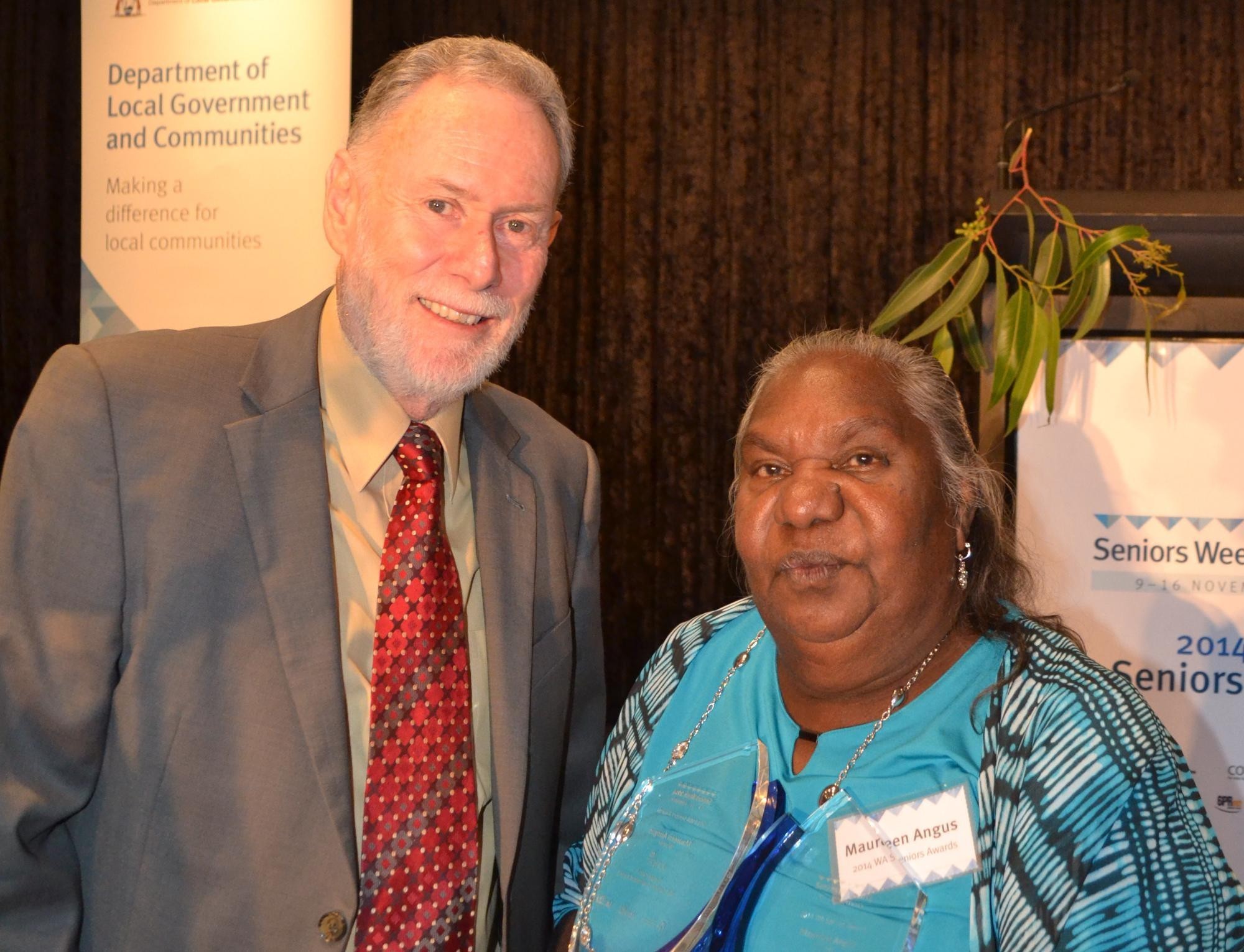 <p>Maureen Angus, pictured with Juniper chief executive, Vaughan Harding, wins the Juniper 2014 WA Seniors Champion Award.</p>
