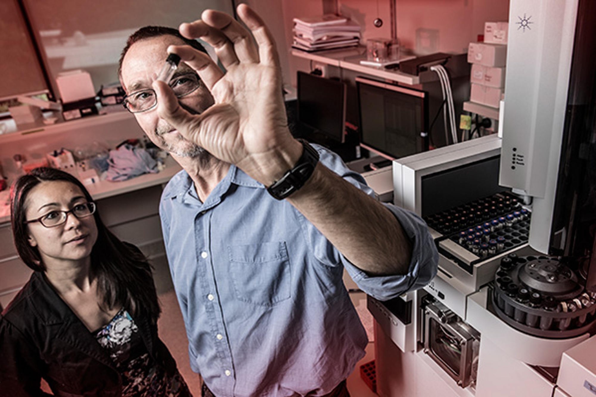 <p>Professor Brett Garner (right) and Dr Lezanne Ooi are investigating the main gene responsible for late-onset Alzheimer’s.</p>
