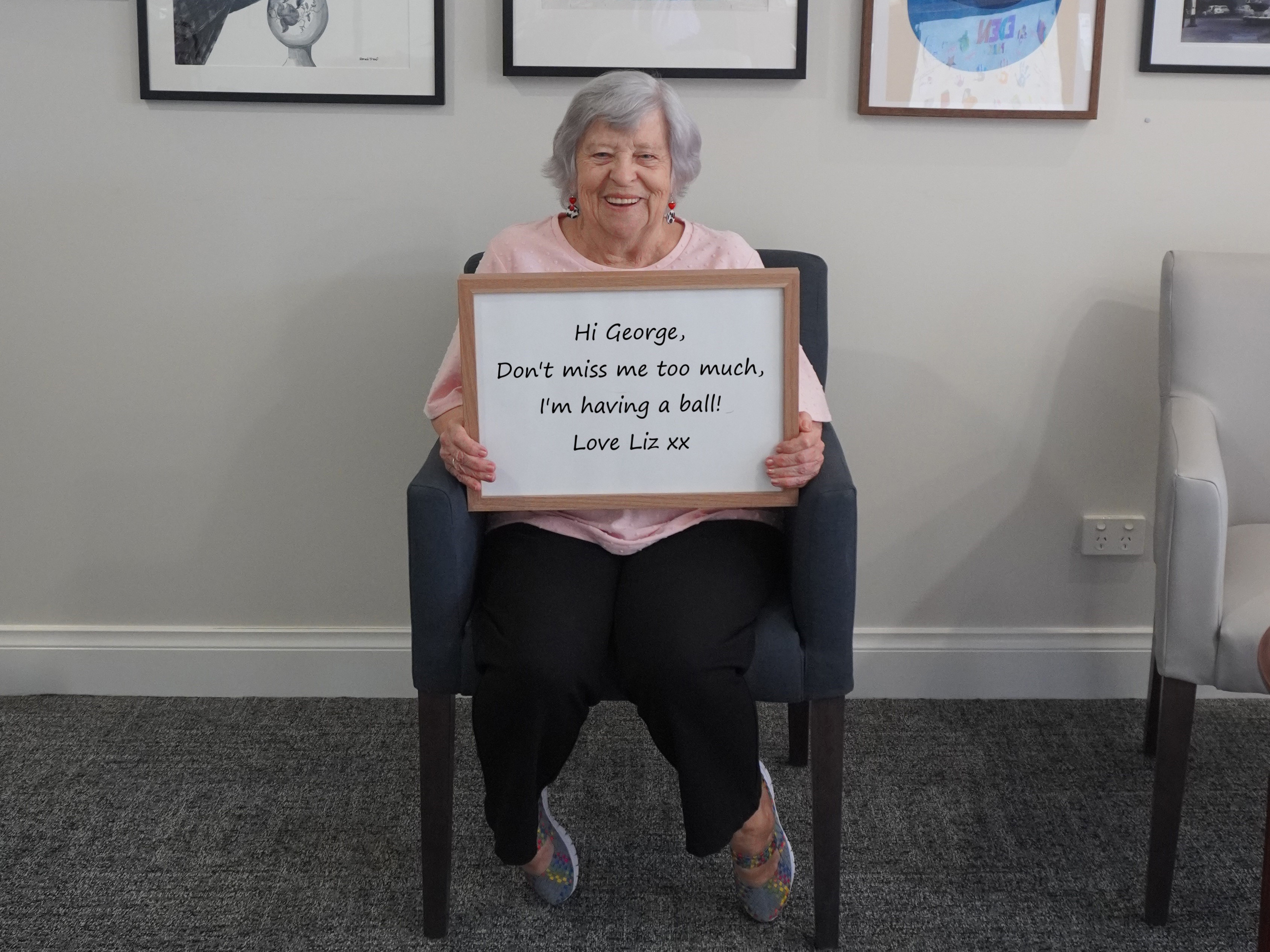 <p>Resident Liz of Luson Care’s Eden Park Residential in Geelong, Victoria, sending out a heartfelt message to family. [Source: Luson Care]</p>
