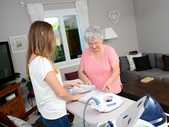 <p>The AHPPC has recommended that it should be mandatory for in home and community aged care workers to be vaccinated against COVID-19. [Source: Shutterstock]</p>
