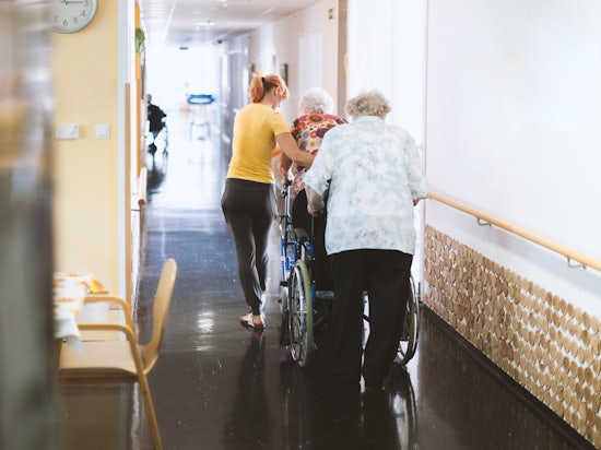 <p>The Health Services Union (HSU) says a starting rate for a personal carer is currently $21.96 per hour, and an average carer would retire with $18,000 in superannuation. [Source: iStock]</p>
