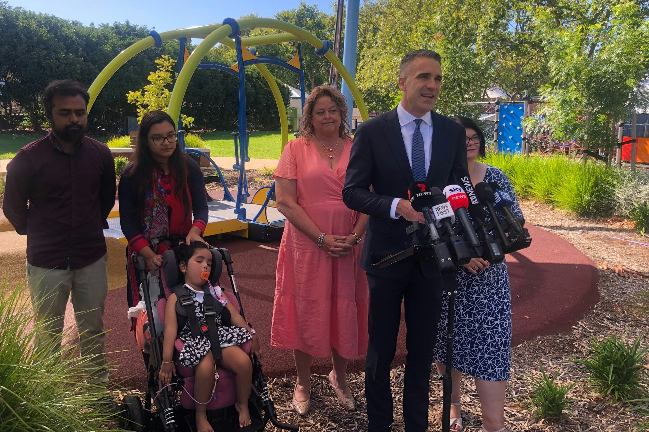 <p>South Australian Premier, Peter Malinauskas announcing the funding with Human Services Minister, Nat Cook, Tourism Minister, Zoe Bettison and a family from Bangladesh who will benefit from the pledge. [Source: Twitter]</p>
