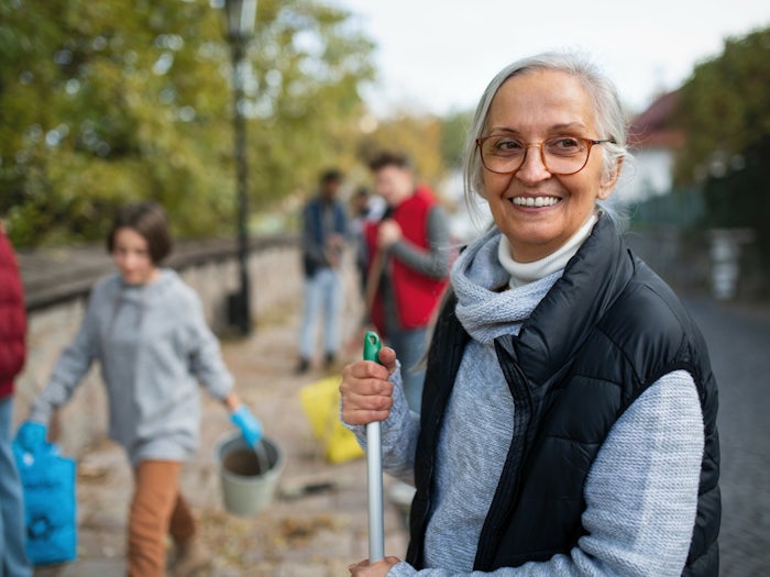 Older people who want to volunteer may find their mobility, health or skills as the biggest barriers to volunteering. [Source: Adobe Stock]
