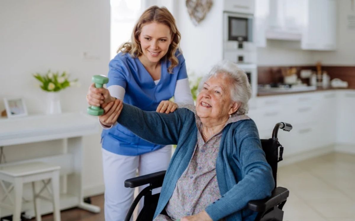 Link to In-home dementia care: solutions families can trust article