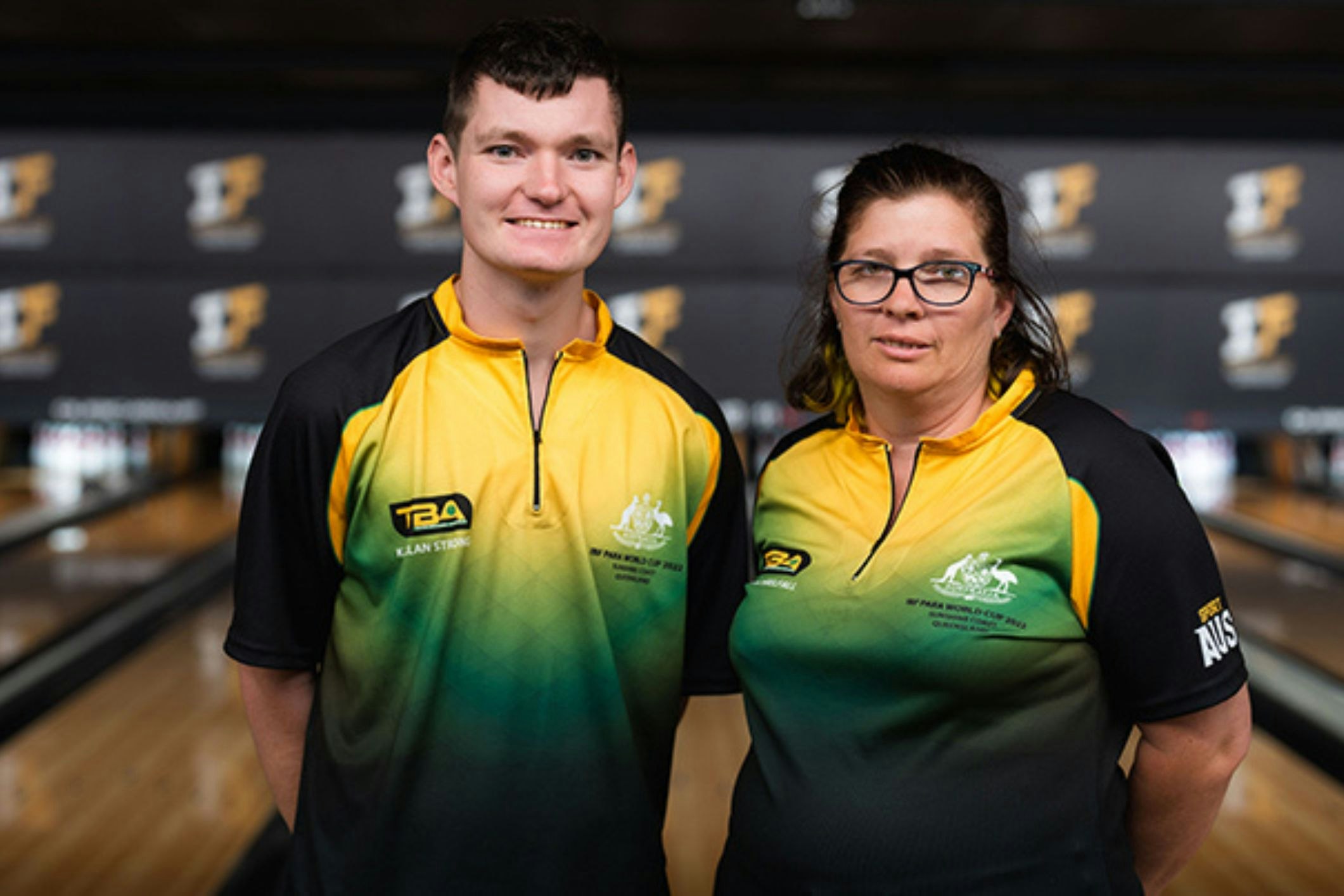 Gold medallists Kallan Strong (Sportsperson of the Year with a Disability 2022) and Amanda Threlfall (2022 Para Bowling World Cup champion) are in attendance at one of the biggest disability sporting events in Australia. (Source: Tenpin Bowling Australia)
