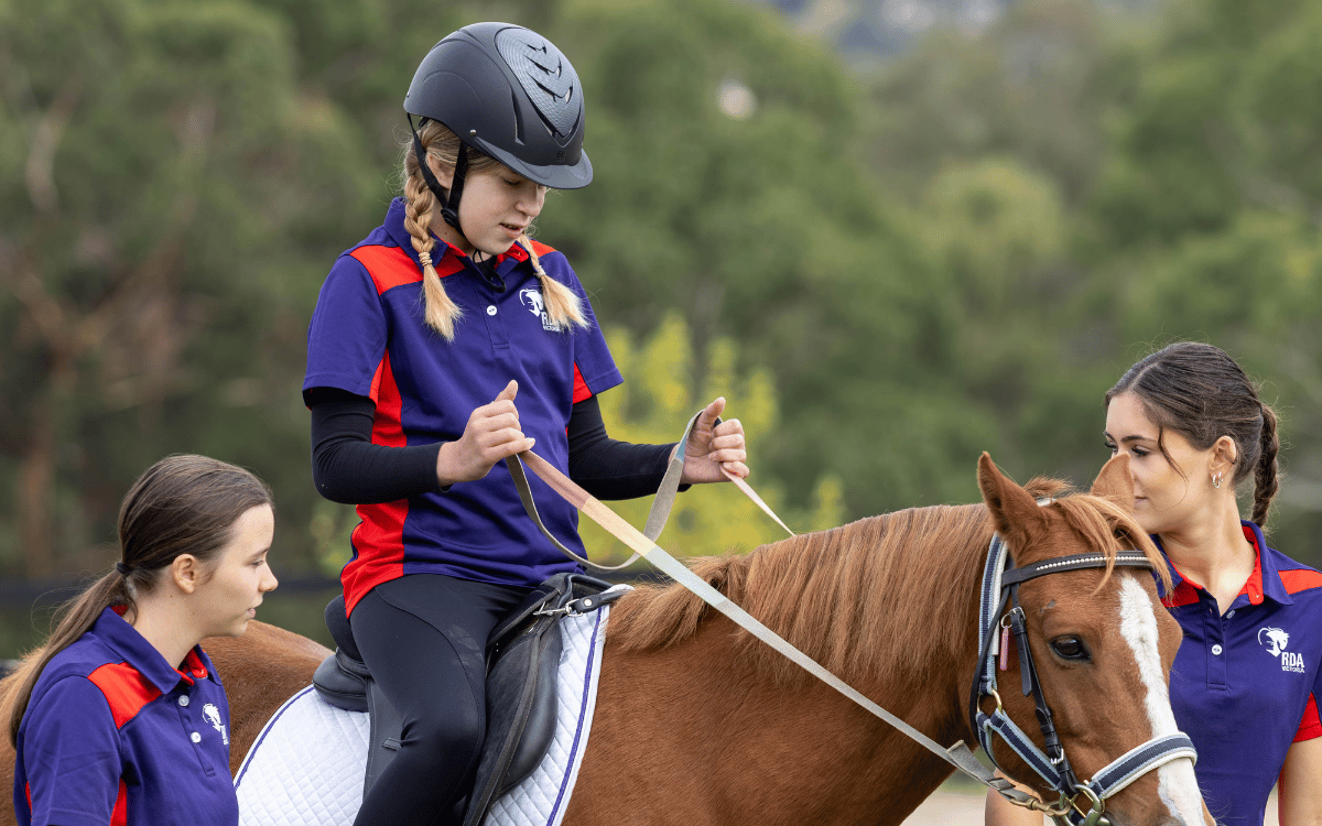 <p>RDVA youth volunteers with rider Piper and Pony Jackson</p>
