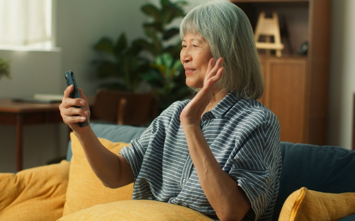 Ageing well in a digital world: technology and older Australians