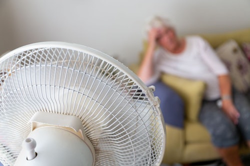 Link to When should I check with an older person about hot weather? article
