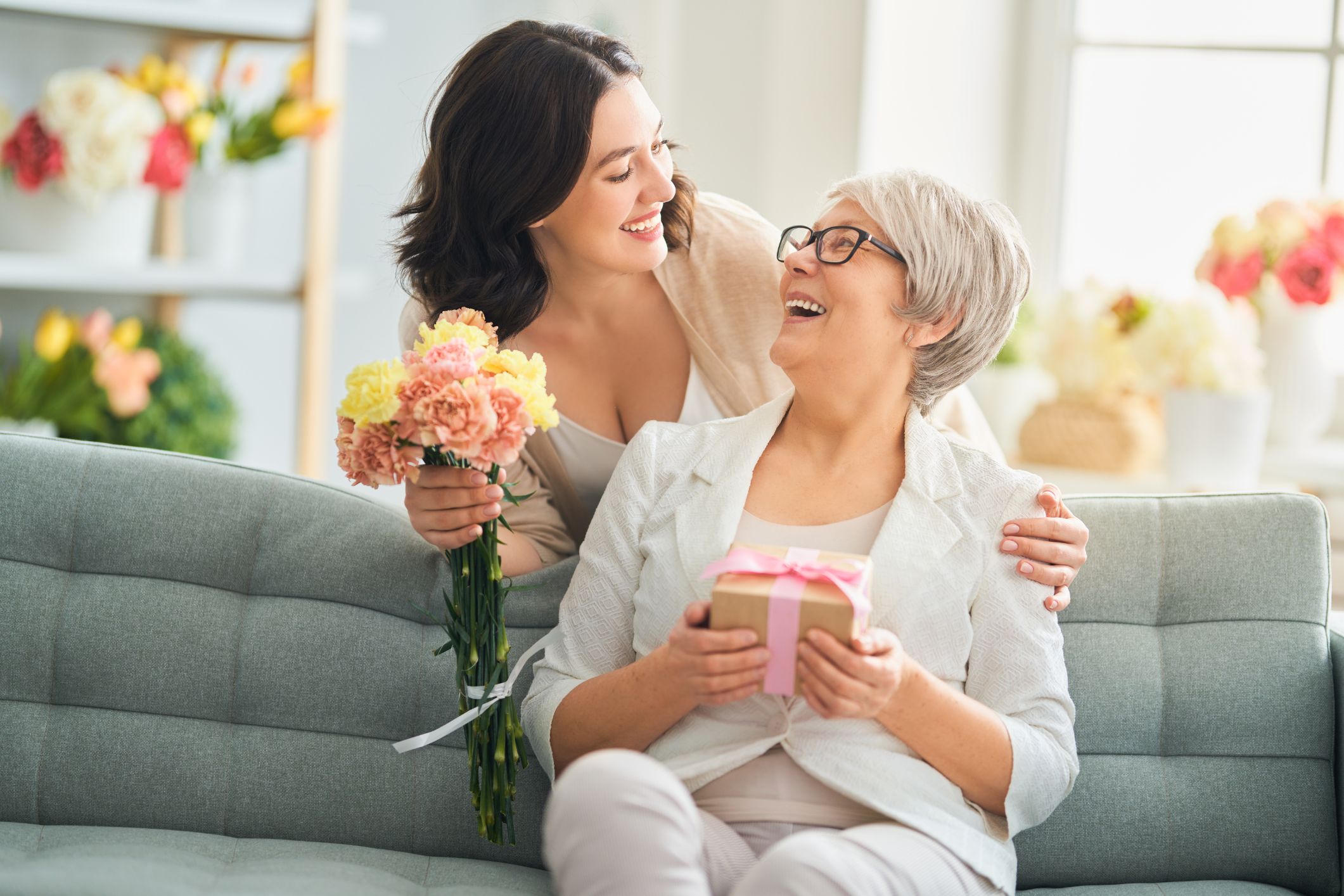 Link to Experts explained what the best gift is for seniors on Mother’s Day article
