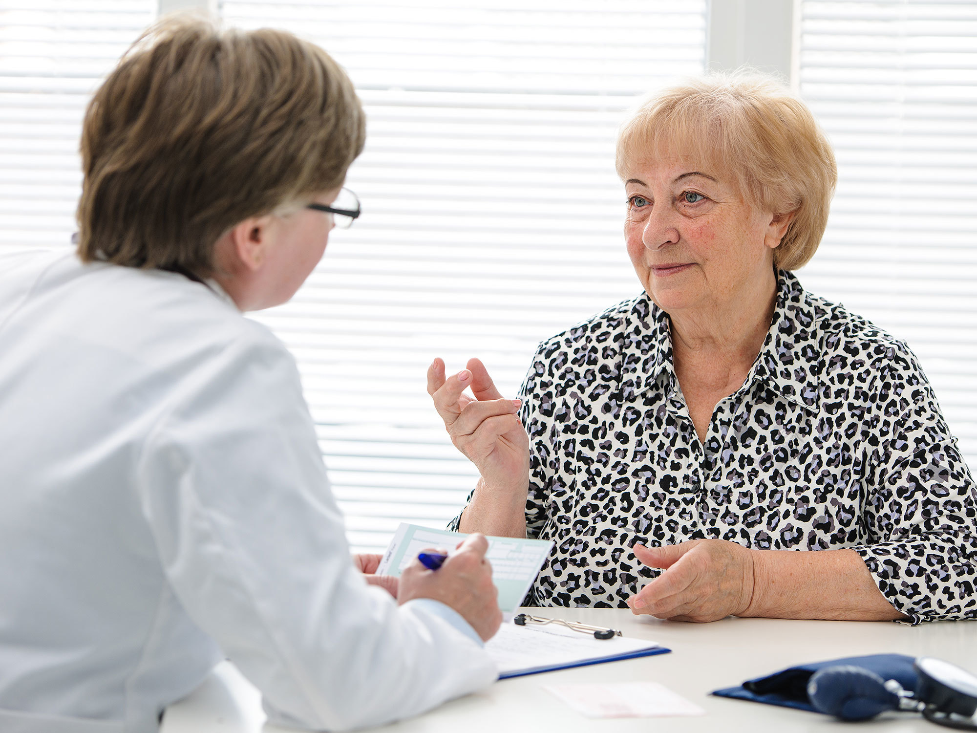 A case manager can help develop and implement individualised care plans. [Source: Shutterstock]
